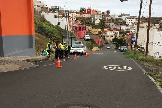 Vías y Obras adecenta los espacios públicos de Tara (Foto TA)